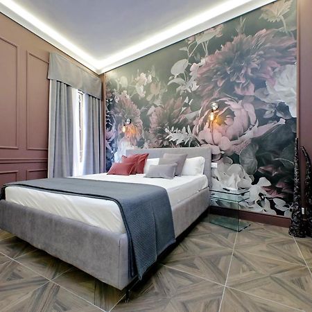 Ych-Butterfly Flat Close Trevi Fountain Rome Extérieur photo